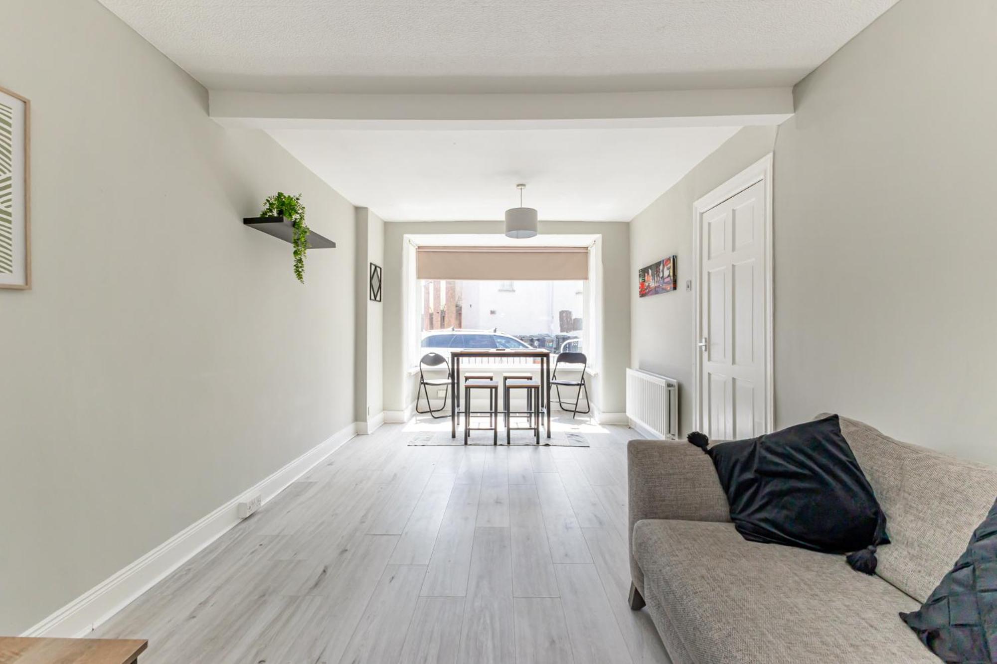 Snug Central Belfast Home, 2 Minutes From Ormeau Park! Екстериор снимка